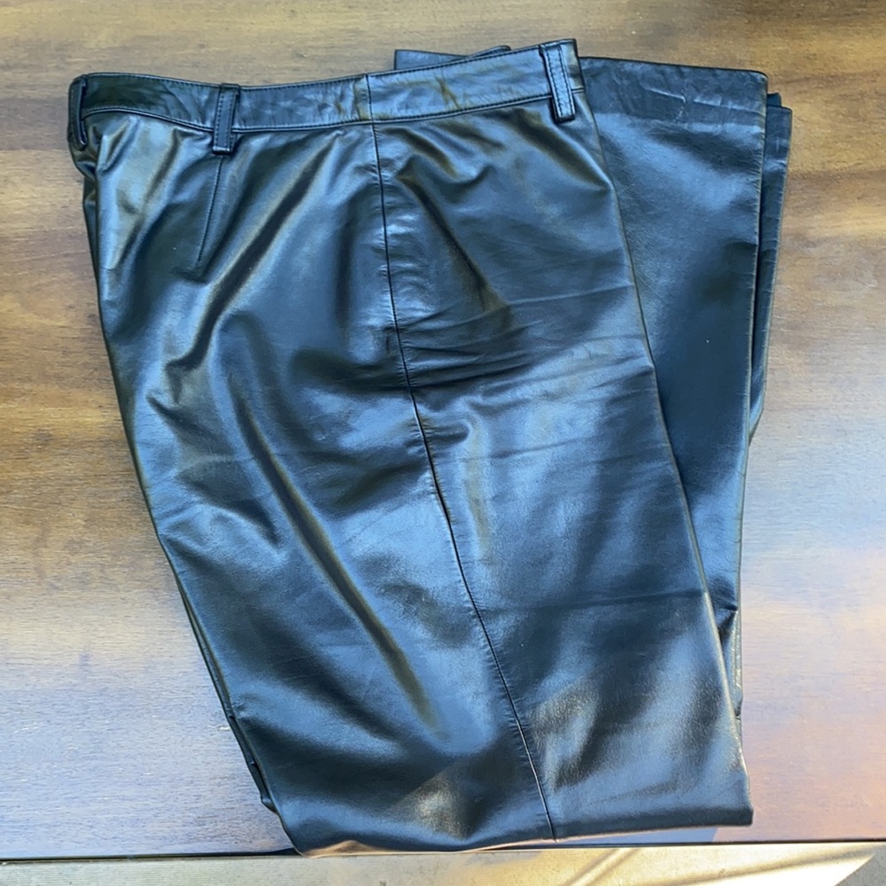 Ann Taylor Black, 100% Leather Pants, size 8. Excellent Condition. So Soft!